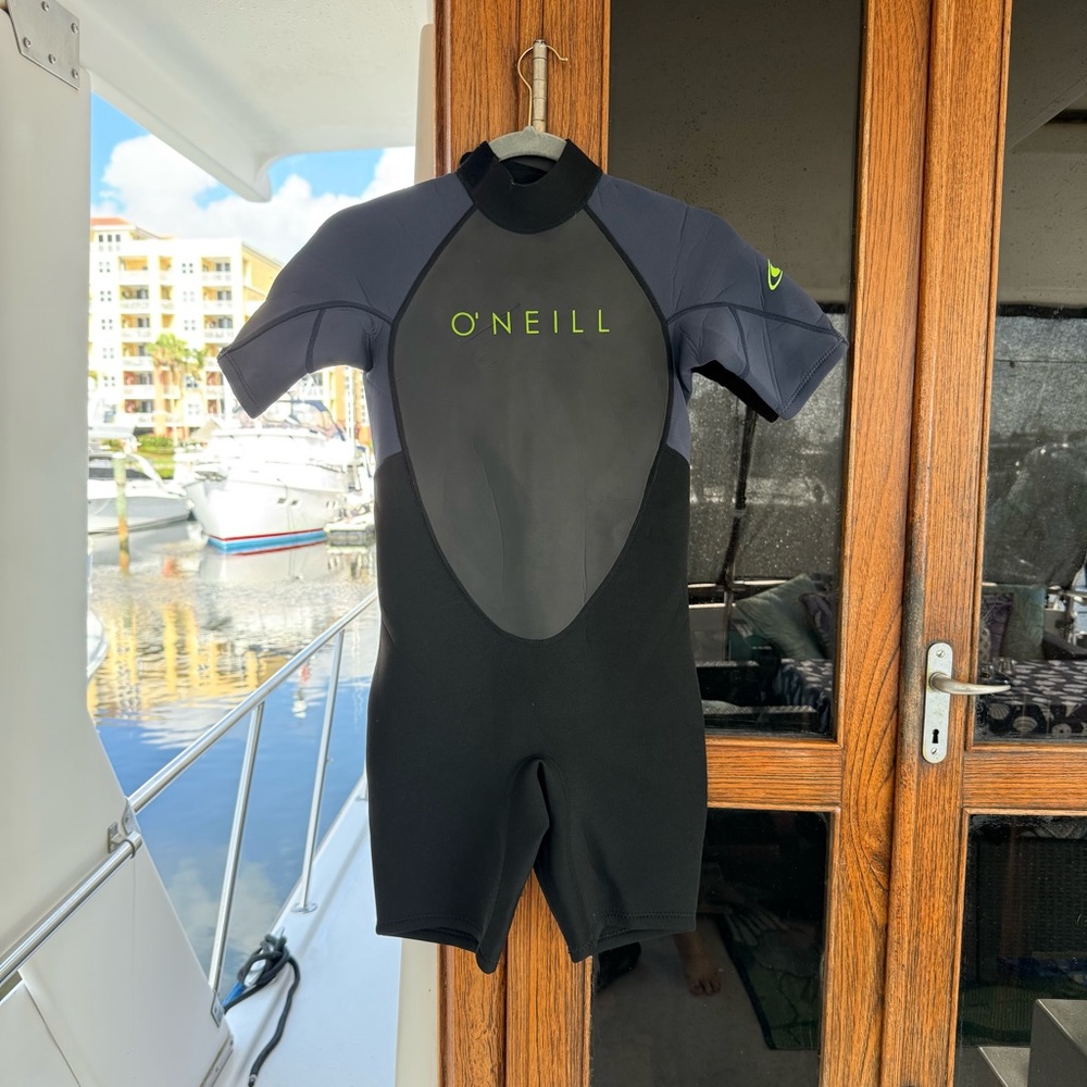 O'Neill Black and Gray Rashguard Wetsuit